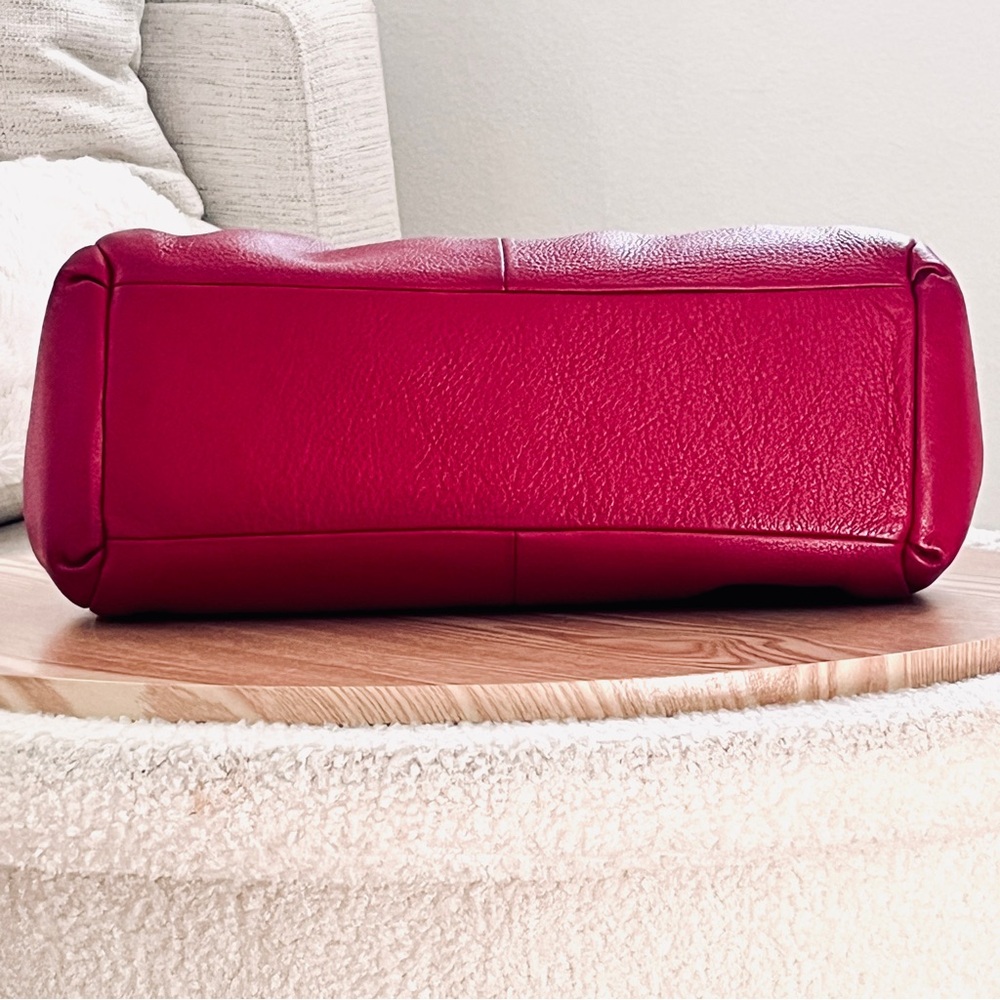 Coach Leather HandBag - Picture 5 of 9